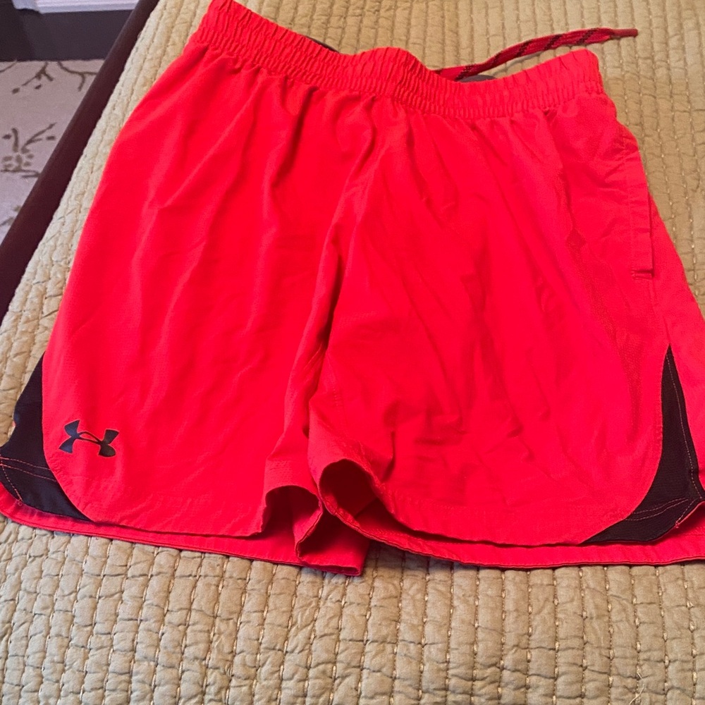 Under Armour Men's Red Athletic Shorts woven